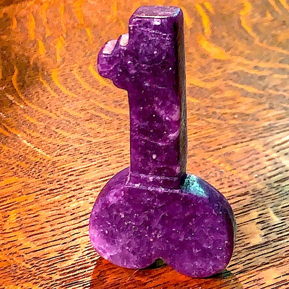 LEPIDOLITE KEY CARVED CRYSTAL CALMING BALANCE PEACE HEALING STONE NEW - Picture 3 of 7